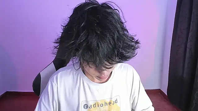 Snapshot of Alan26_ chatting on February 24, 2025, 1:35 am Alan26 online show from February 24, 2025, 1:35 am