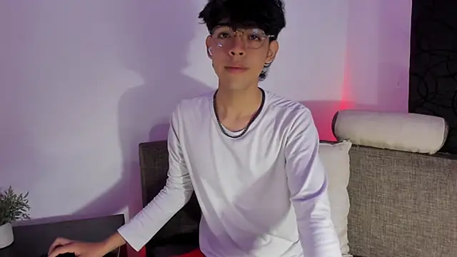 Snapshot of Alan26_ chatting on March 11, 2025, 4:07 pm Alan26 online show from March 11, 2025, 4:07 pm