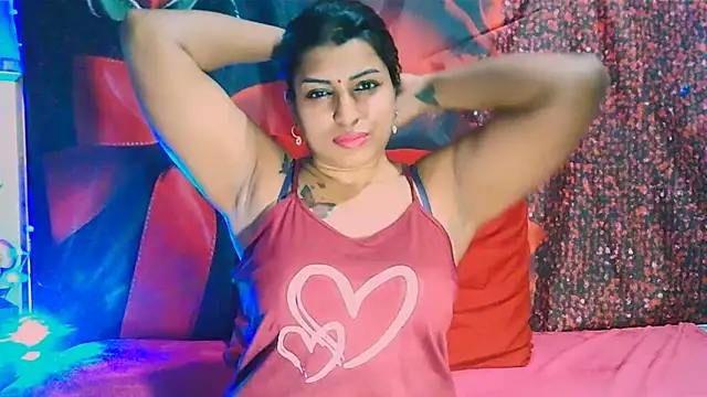 RoyalIndianCreamPuff online show from January 11, 2025, 5:40 pm