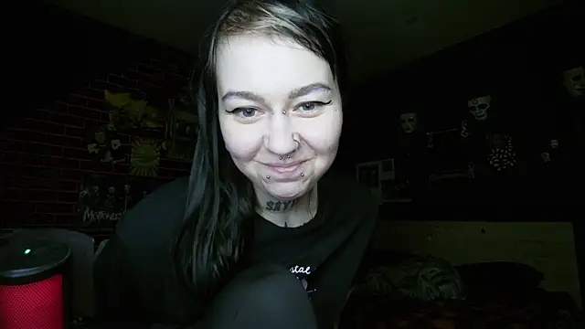 MoorderxDoll online show from July 8, 2026, 10:21 pm