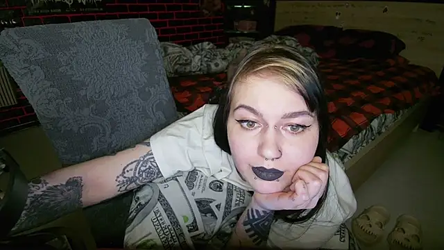 MoorderxDoll online show from July 17, 2026, 6:16 pm