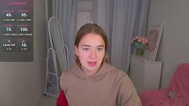 Snapshot of LovelyJessie chatting on November 14, 2025, 1:48 pm LovelyJessie online show from November 14, 2025, 1:48 pm