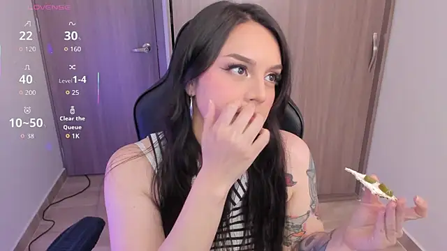 Snapshot of anaveleeez chatting on February 26, 2026, 1:27 am anaveleeez online show from February 26, 2026, 1:27 am