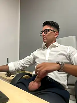 Snapshot of masterboss_ chatting on September 9, 2025, 11:52 am masterboss  online show from September 9, 2025, 11:52 am