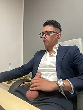 Snapshot of masterboss_ chatting on September 29, 2025, 11:38 am masterboss  online show from September 29, 2025, 11:38 am