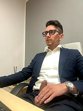 Snapshot of masterboss_ chatting on November 28, 2025, 1:22 pm masterboss online show from November 28, 2025, 1:22 pm