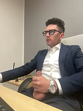 Snapshot of masterboss_ chatting on January 21, 2025, 1:11 pm masterboss  online show from January 21, 2025, 1:11 pm