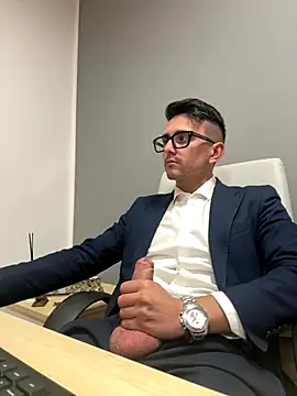 Snapshot of masterboss_ chatting on October 30, 2025, 1:09 pm masterboss online show from October 30, 2025, 1:09 pm