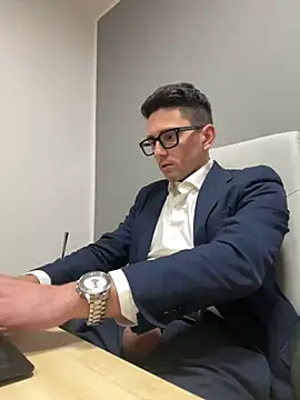 Snapshot of masterboss_ chatting on March 4, 2025, 12:55 pm masterboss  online show from March 4, 2025, 12:55 pm