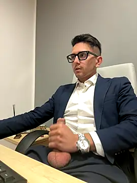 Snapshot of masterboss_ chatting on October 31, 2025, 1:08 pm masterboss online show from October 31, 2025, 1:08 pm