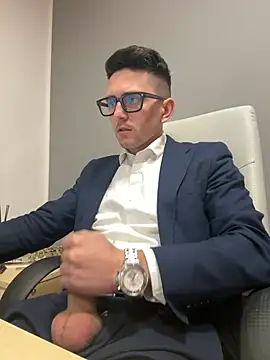 Snapshot of masterboss_ chatting on February 5, 2025, 12:38 pm masterboss  online show from February 5, 2025, 12:38 pm