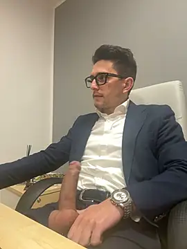 Snapshot of masterboss_ chatting on January 9, 2025, 12:52 pm masterboss  online show from January 9, 2025, 12:52 pm