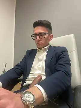 Snapshot of masterboss_ chatting on March 19, 2025, 12:56 pm masterboss  online show from March 19, 2025, 12:56 pm