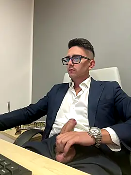 Snapshot of masterboss_ chatting on October 27, 2025, 1:12 pm masterboss  online show from October 27, 2025, 1:12 pm