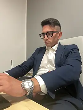 Snapshot of masterboss_ chatting on October 28, 2025, 2:16 pm masterboss  online show from October 28, 2025, 2:16 pm