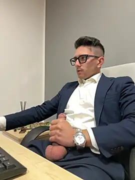 Snapshot of masterboss_ chatting on November 17, 2025, 12:31 pm masterboss online show from November 17, 2025, 12:31 pm