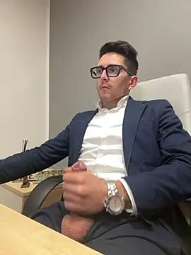 Snapshot of masterboss_ chatting on January 10, 2025, 12:36 pm masterboss  online show from January 10, 2025, 12:36 pm