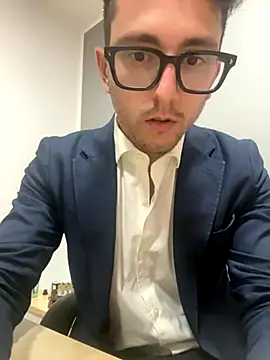 Snapshot of masterboss_ chatting on October 23, 2025, 11:53 am masterboss  online show from October 23, 2025, 11:53 am