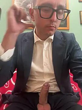 Snapshot of masterboss_ chatting on December 22, 2025, 2:28 pm masterboss online show from December 22, 2025, 2:28 pm