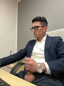 Snapshot of masterboss_ chatting on March 3, 2025, 12:39 pm masterboss  online show from March 3, 2025, 12:39 pm