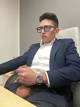 Snapshot of masterboss_ chatting on February 14, 2025, 1:18 pm masterboss  online show from February 14, 2025, 1:18 pm