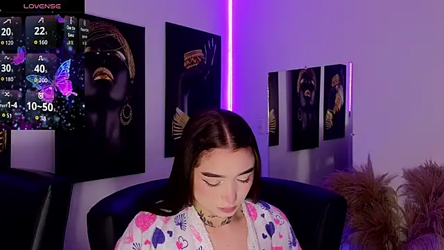  brenna hanson online show from November 25, 2025, 7:03 pm