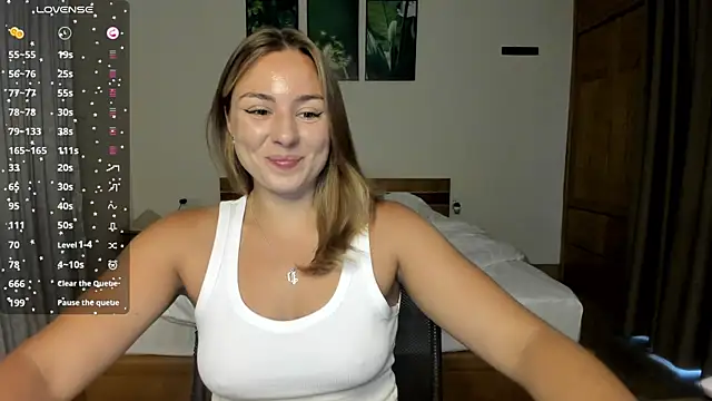 ThreeshaWhite online show from May 29, 2026, 4:40 am