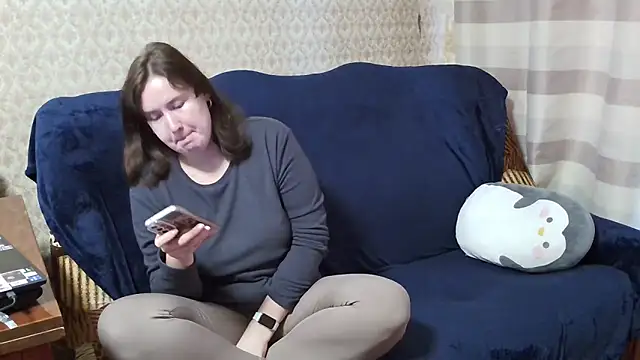 franceska blue online show from October 4, 2025, 9:11 am