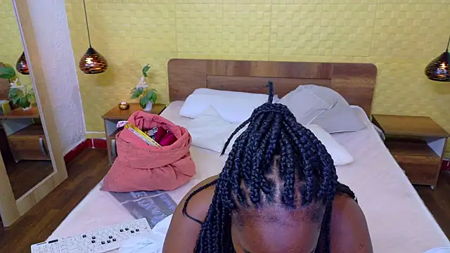 kiara evanss online show from November 11, 2025, 2:34 pm