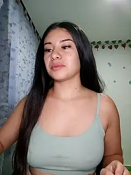 Snapshot of tara20_ chatting on February 23, 2025, 10:42 pm tara20 online show from February 23, 2025, 10:42 pm