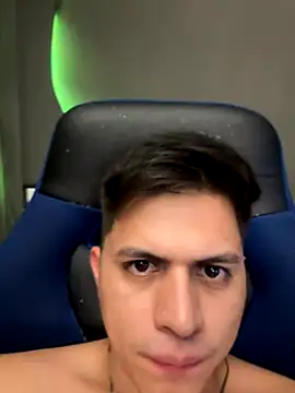 Niicky1  online show from December 3, 2025, 4:46 am