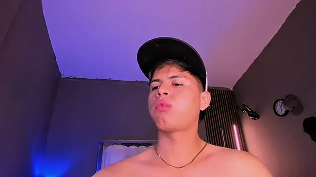 Niicky1  online show from March 20, 2025, 12:30 am