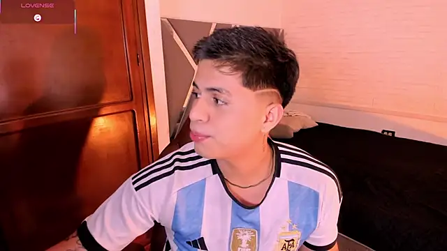 Niicky1  online show from February 13, 2026, 8:42 pm