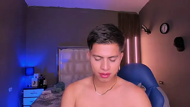 Niicky1  online show from March 13, 2025, 9:05 pm