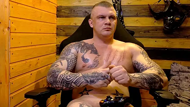 Snapshot of MrrKray chatting on February 5, 2026, 10:44 am MrrKray online show from February 5, 2026, 10:44 am