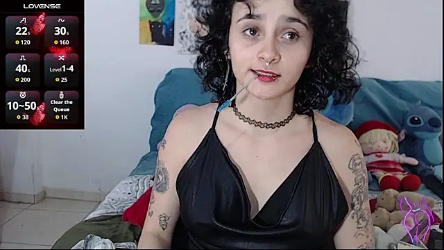 Snapshot of kitty22_ chatting on October 11, 2025, 3:35 pm kitty22 online show from October 11, 2025, 3:35 pm