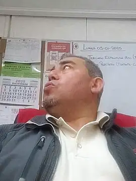 Snapshot of Manolete007x chatting on January 9, 2026, 8:38 pm Manolete007x online show from January 9, 2026, 8:38 pm