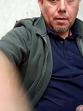 Snapshot of Manolete007x chatting on March 31, 2026, 11:40 pm Manolete007x online show from March 31, 2026, 11:40 pm