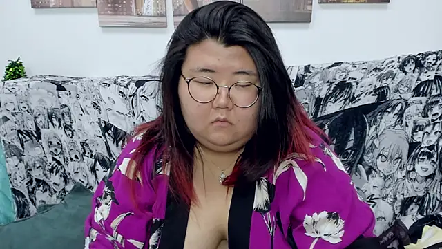 Snapshot of Nadine_asian chatting on December 28, 2024, 9:31 am Nadine asian online show from December 28, 2024, 9:31 am