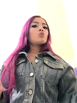 Snapshot of lady_scarlettt chatting on February 28, 2025, 12:09 pm lady scarlettt online show from February 28, 2025, 12:09 pm