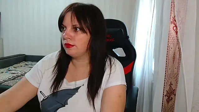 Jane Luste online show from April 12, 2026, 9:34 am