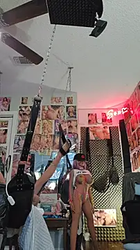 luvs2cumm69 online show from November 29, 2025, 3:56 pm