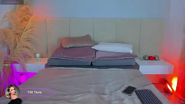 sofia pamela online show from January 10, 2026, 7:20 pm