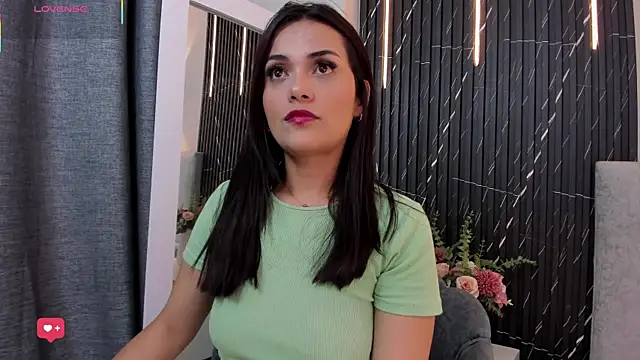 Snapshot of katrina_kaif_x chatting on November 27, 2025, 7:14 pm katrina kaif x online show from November 27, 2025, 7:14 pm