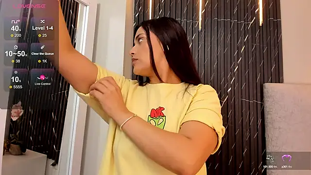 Snapshot of katrina_kaif_x chatting on March 21, 2025, 7:02 pm katrina kaif x online show from March 21, 2025, 7:02 pm
