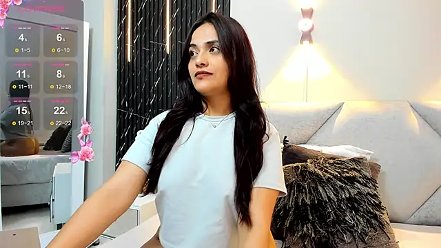 Snapshot of katrina_kaif_x chatting on March 3, 2025, 7:17 pm katrina kaif x online show from March 3, 2025, 7:17 pm