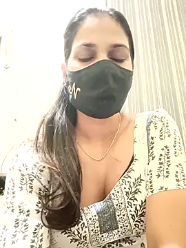 Snapshot of indianliza chatting on March 8, 2025, 4:01 am indianliza online show from March 8, 2025, 4:01 am