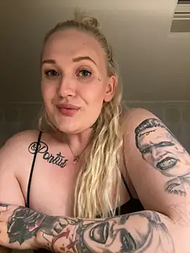 QueenOfFknBj online show from February 26, 2025, 10:47 pm