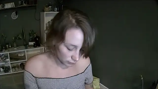 Snapshot of stupid_babybird chatting on February 28, 2025, 10:28 pm stupid babybird online show from February 28, 2025, 10:28 pm