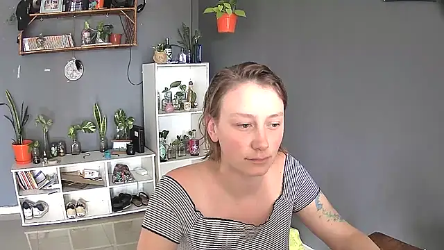 Snapshot of stupid_babybird chatting on February 28, 2025, 7:03 pm stupid babybird online show from February 28, 2025, 7:03 pm